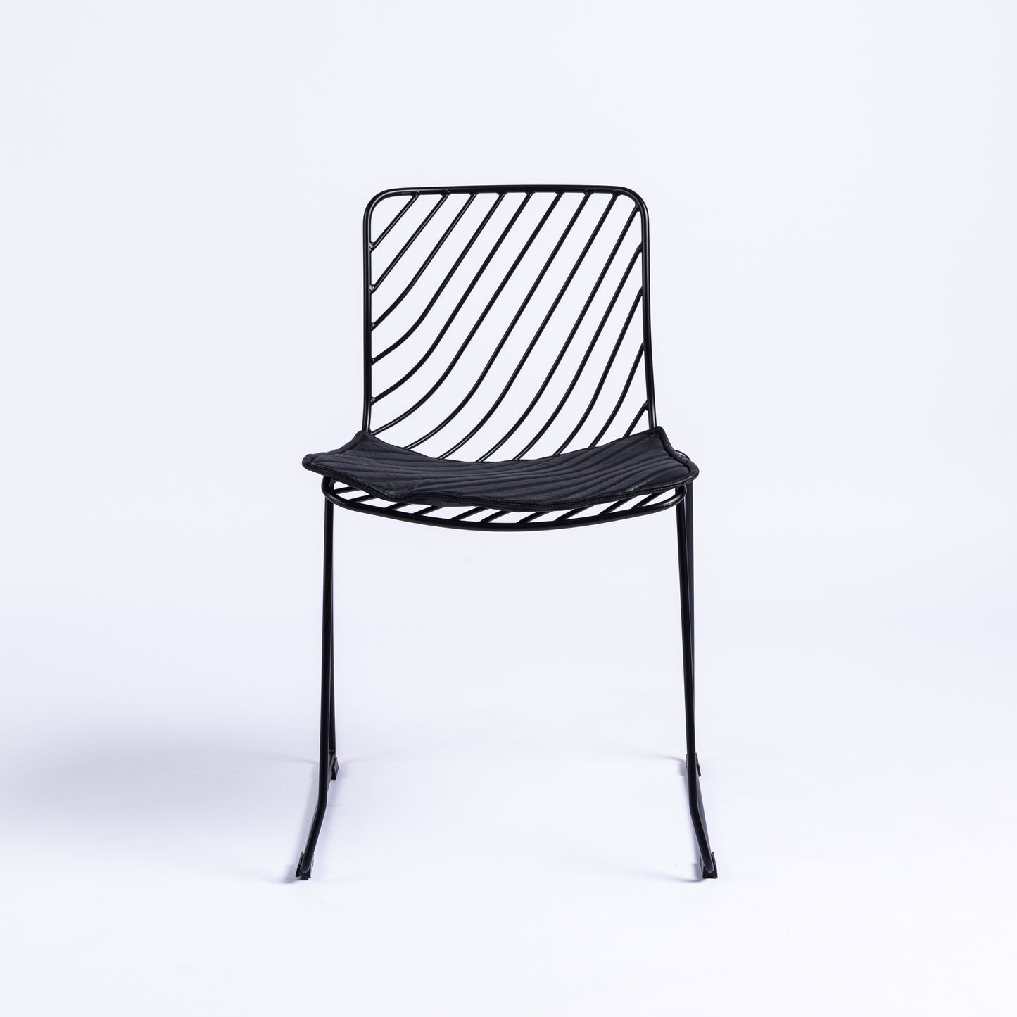 ARROWED CHAIR